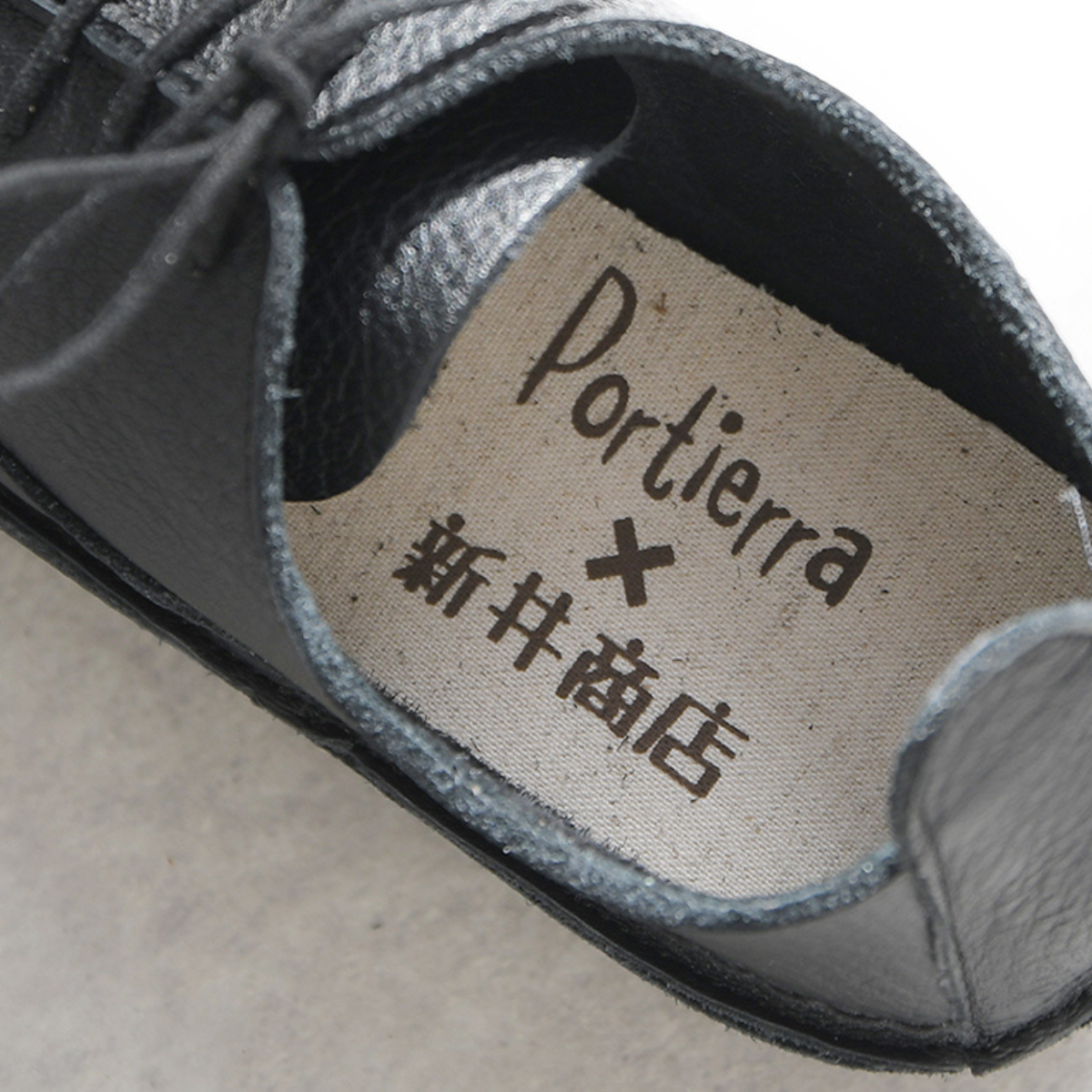 【革のカシミヤ・鹿革製】履いたそばからなじむ幅広靴