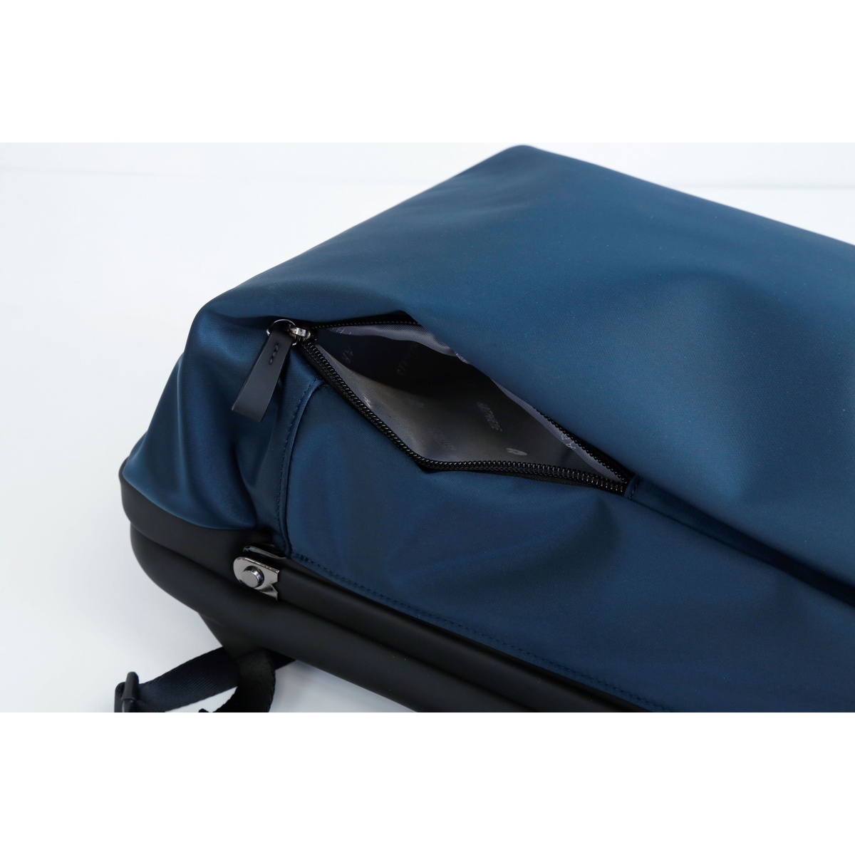 【ARTPHERE(アートフィアー)】ダレスリュック ネイビー