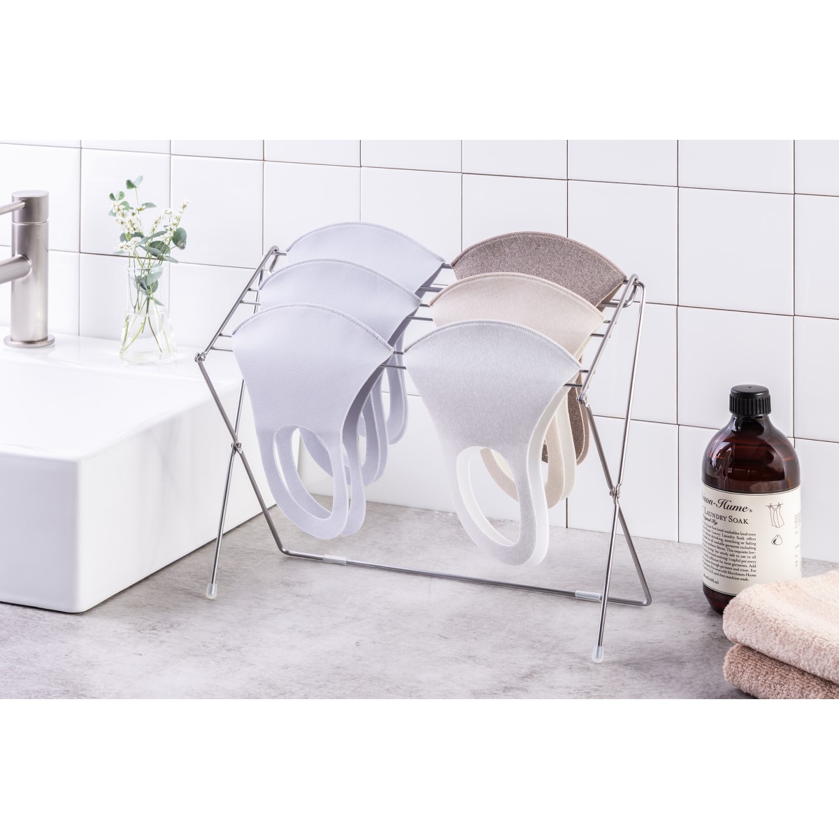 さらっと乾く折りたたみハンガー