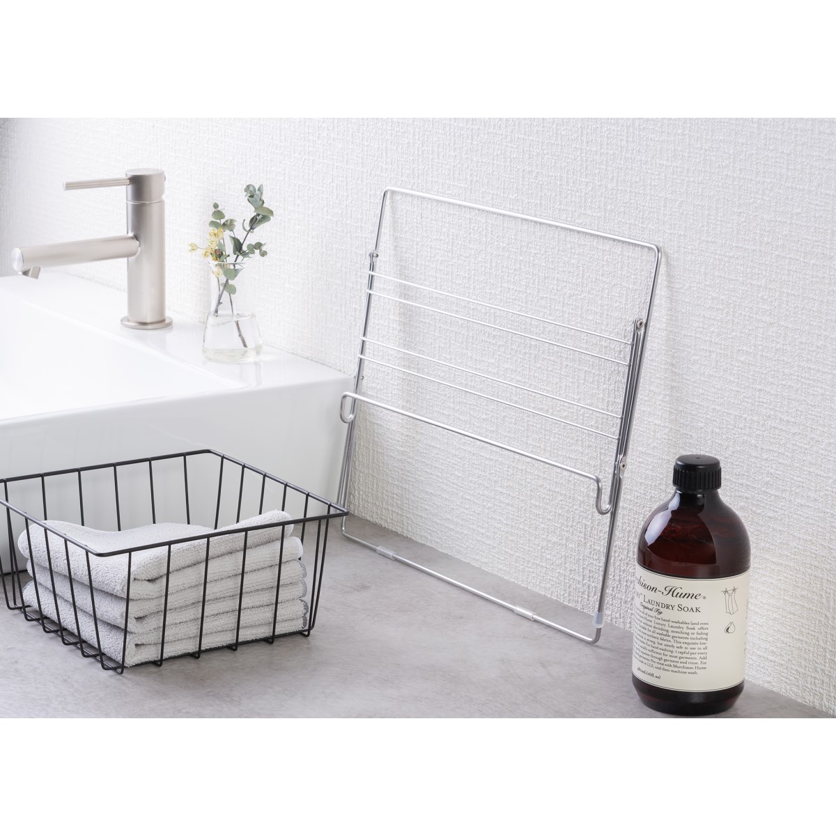 さらっと乾く折りたたみハンガー