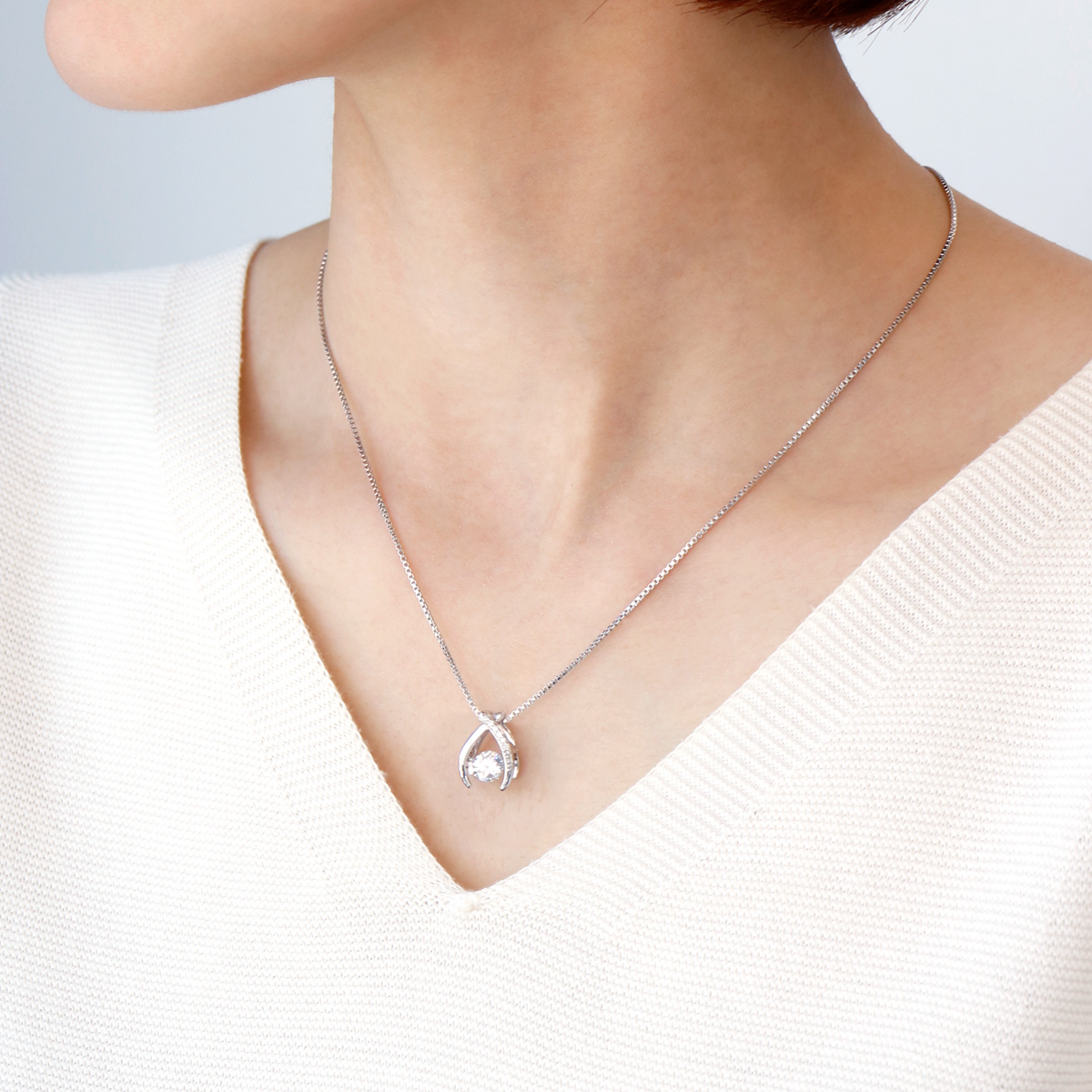 ダンシングストーン クロスオーバー ペンダント