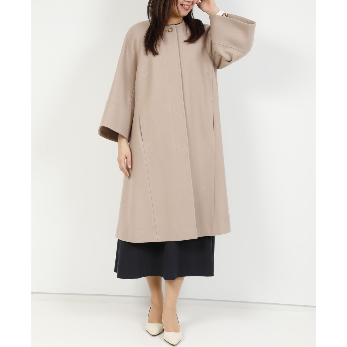 【ミラ・ショーン】ベルスリーブ・コート（グレージュ）
