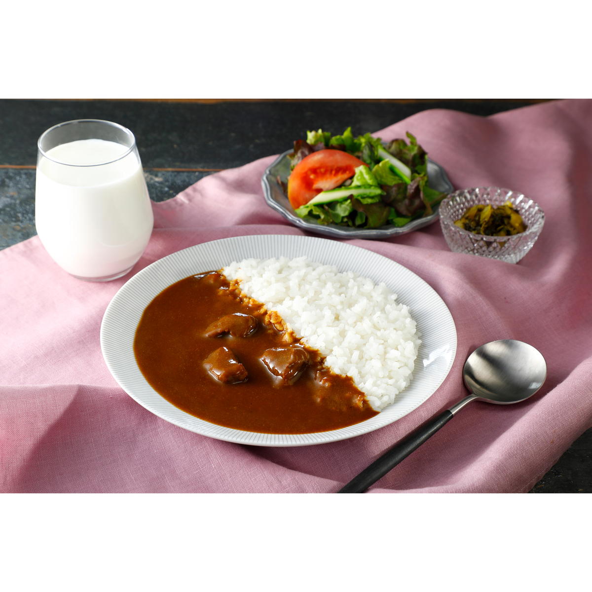 よこすか海軍カレー　ネイビーブルー（１食）