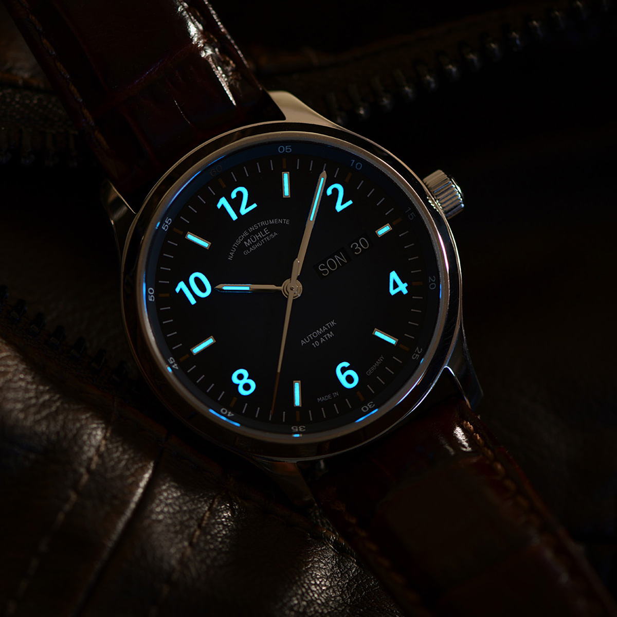 Muhle Glashutte ミューレグラスヒュッテ 腕時計 Lunova Day/Date M1-43-26-LB-I