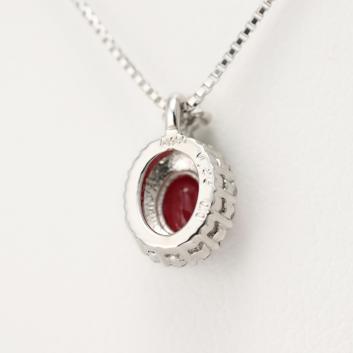 天然非加熱ルビーペンダントネックレス(オーバルカット)