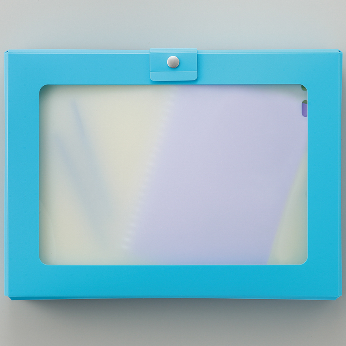 ＣＵＢＥ　ＦＩＺＺ　ハンドケース　ベージュ