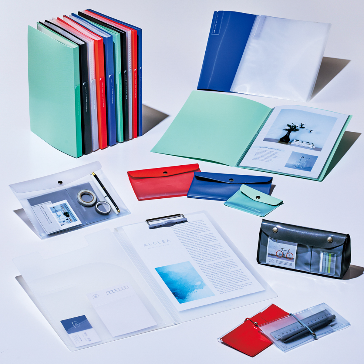 ＡＬＣＬＥＡ　トライアングルペンケース　ブルー