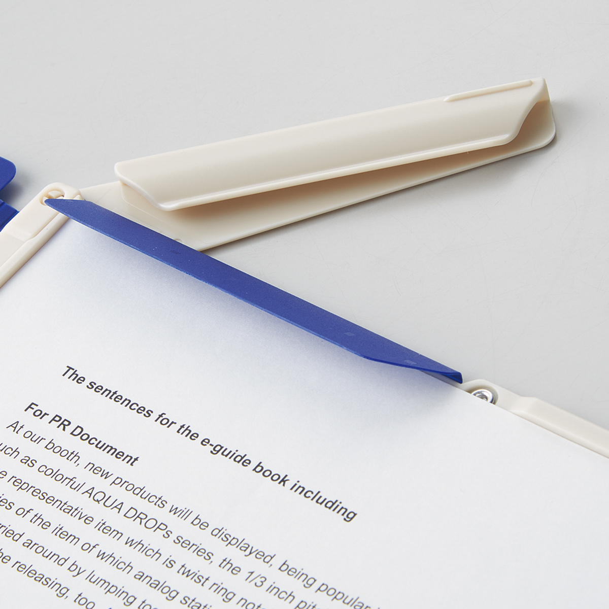 ＣＵＢＥ　ＦＩＺＺ　クリップファイル　ネイビー