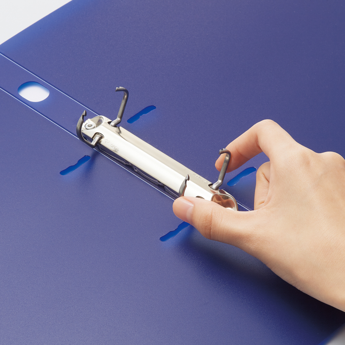 ＣＵＢＥ　ＦＩＺＺ　リングファイル＜ツイストリング　スマートスリム＞　ネイビー