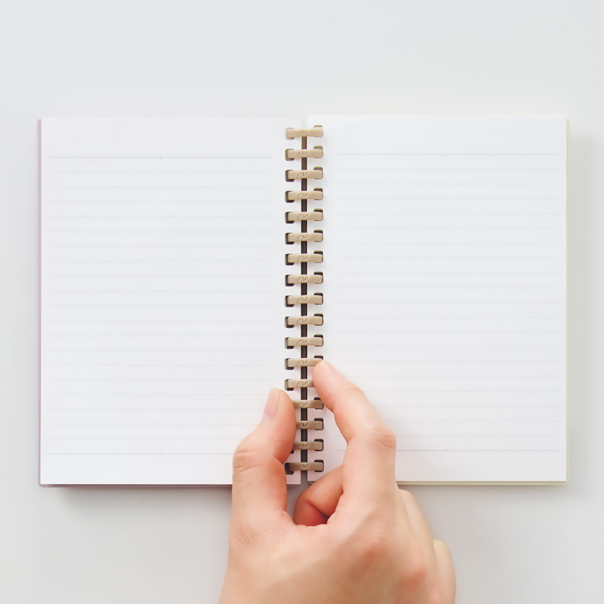 カスタマイズ　オープンリングノート　とじ具　オフホワイト
