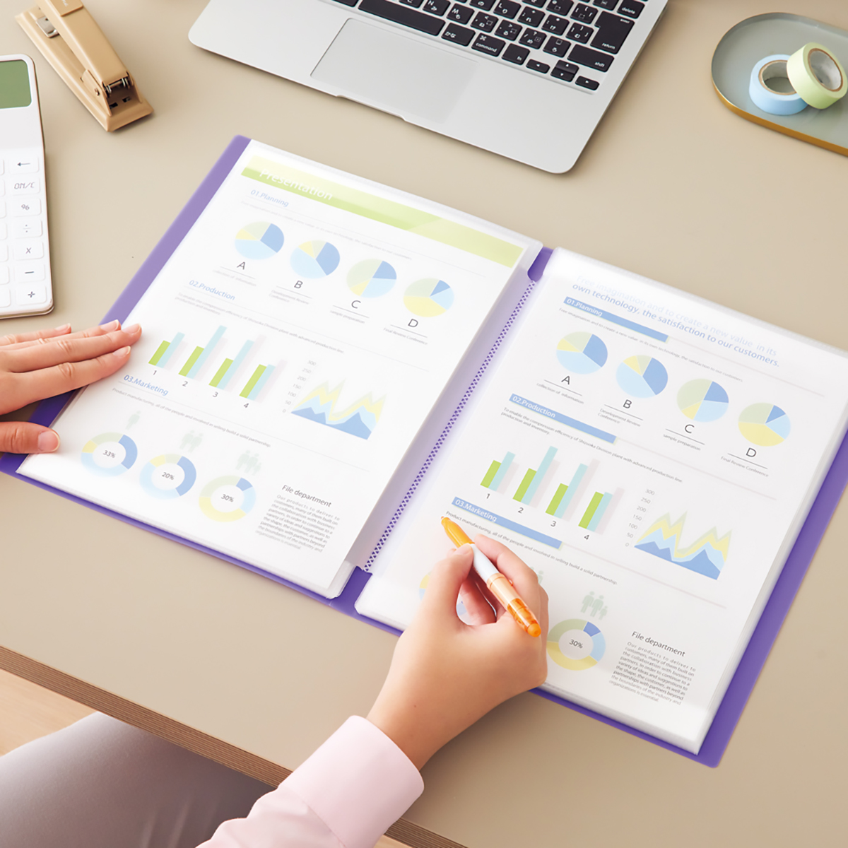 ＣＵＢＥ　ＦＩＺＺ　書き込めるクリヤーブック　ベージュ