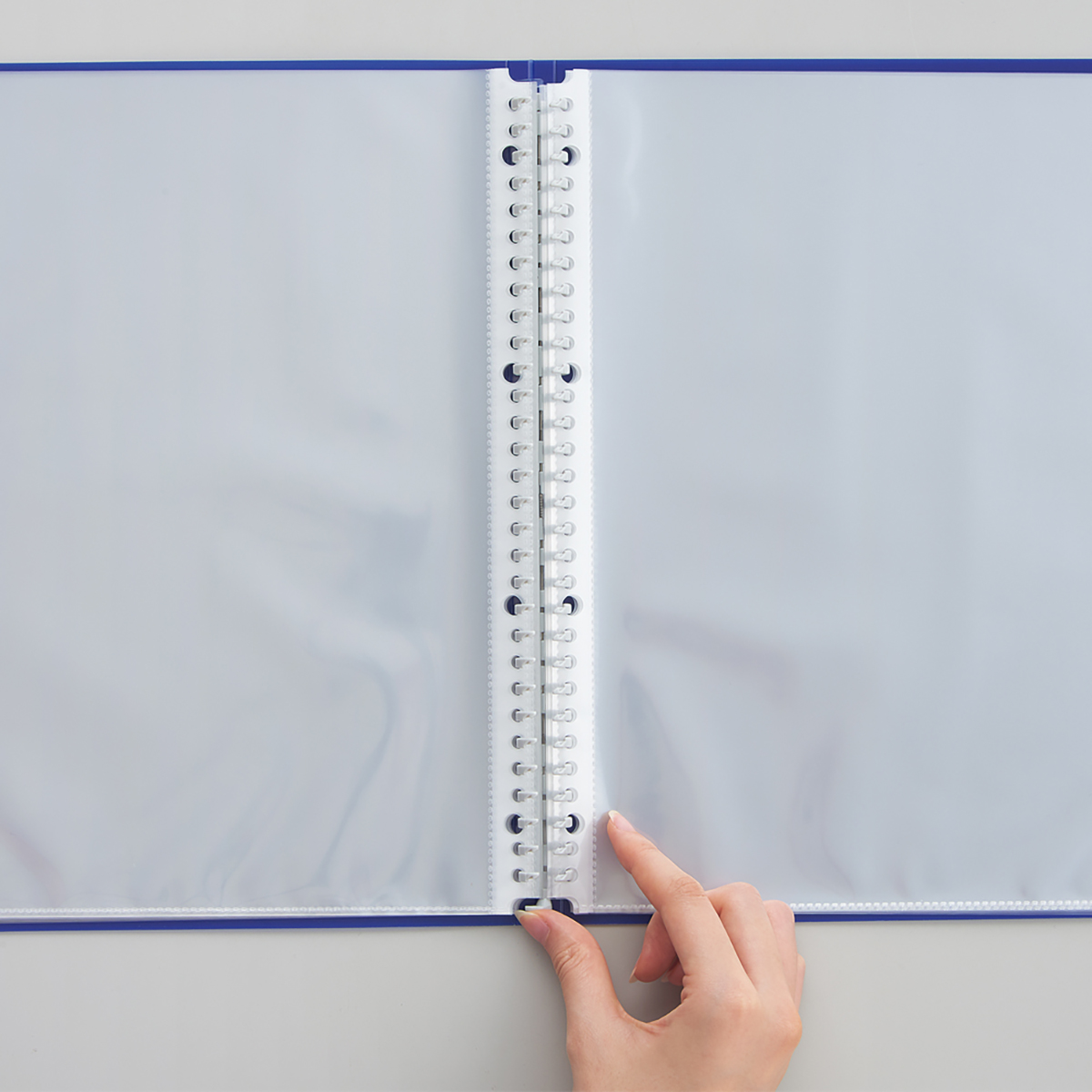 ＣＵＢＥ　ＦＩＺＺ　クリヤーブック＜ポケット交換タイプ＞　ピンク