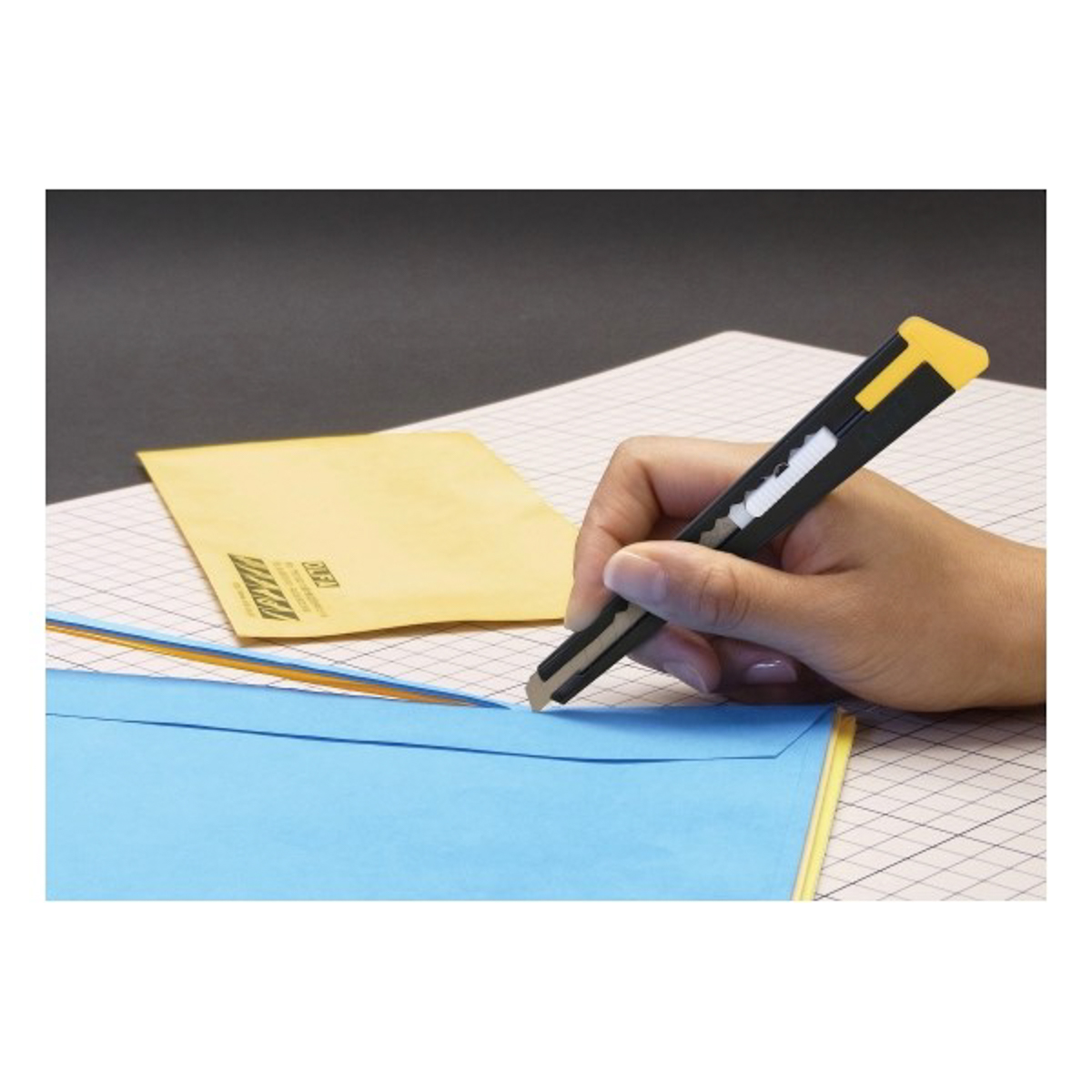 オルファカッター／ブラックＳ型（文具専用）