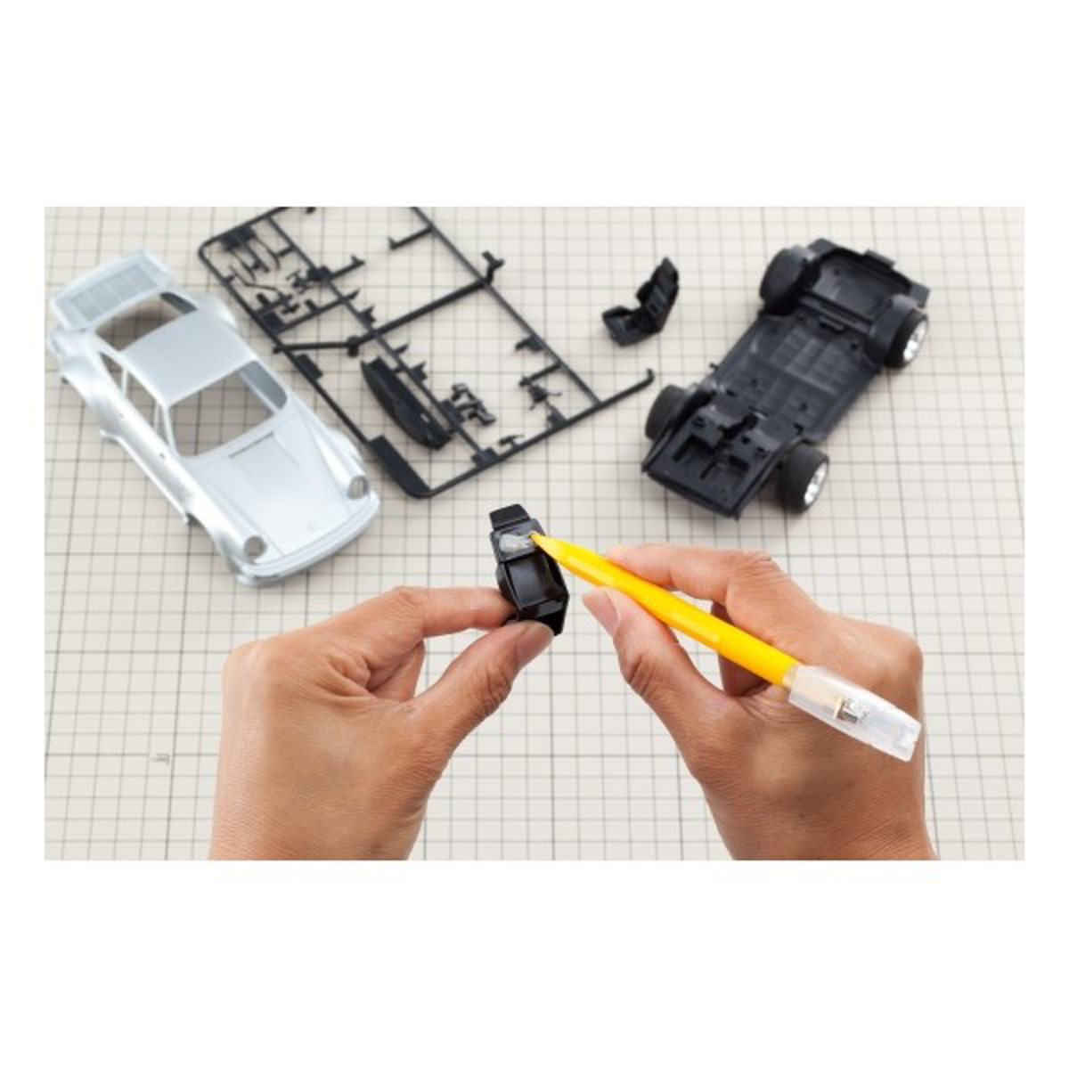 オルファカッター／デザイナーズナイフ　イエロー（文具専用）