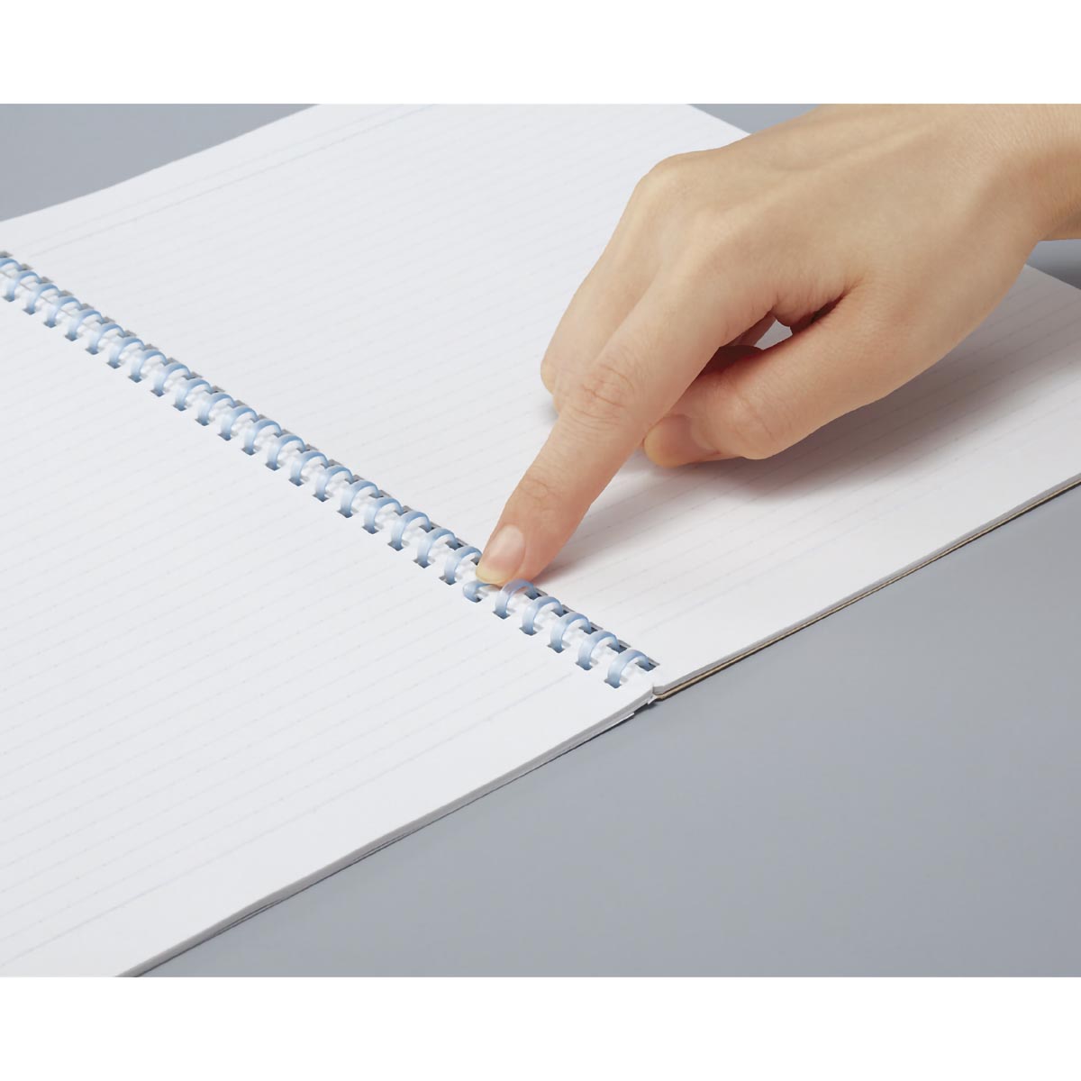 コクヨ　キャンパス　ソフトリングノート　Ｂ５　４０枚　ドット入／Ｂ罫　青