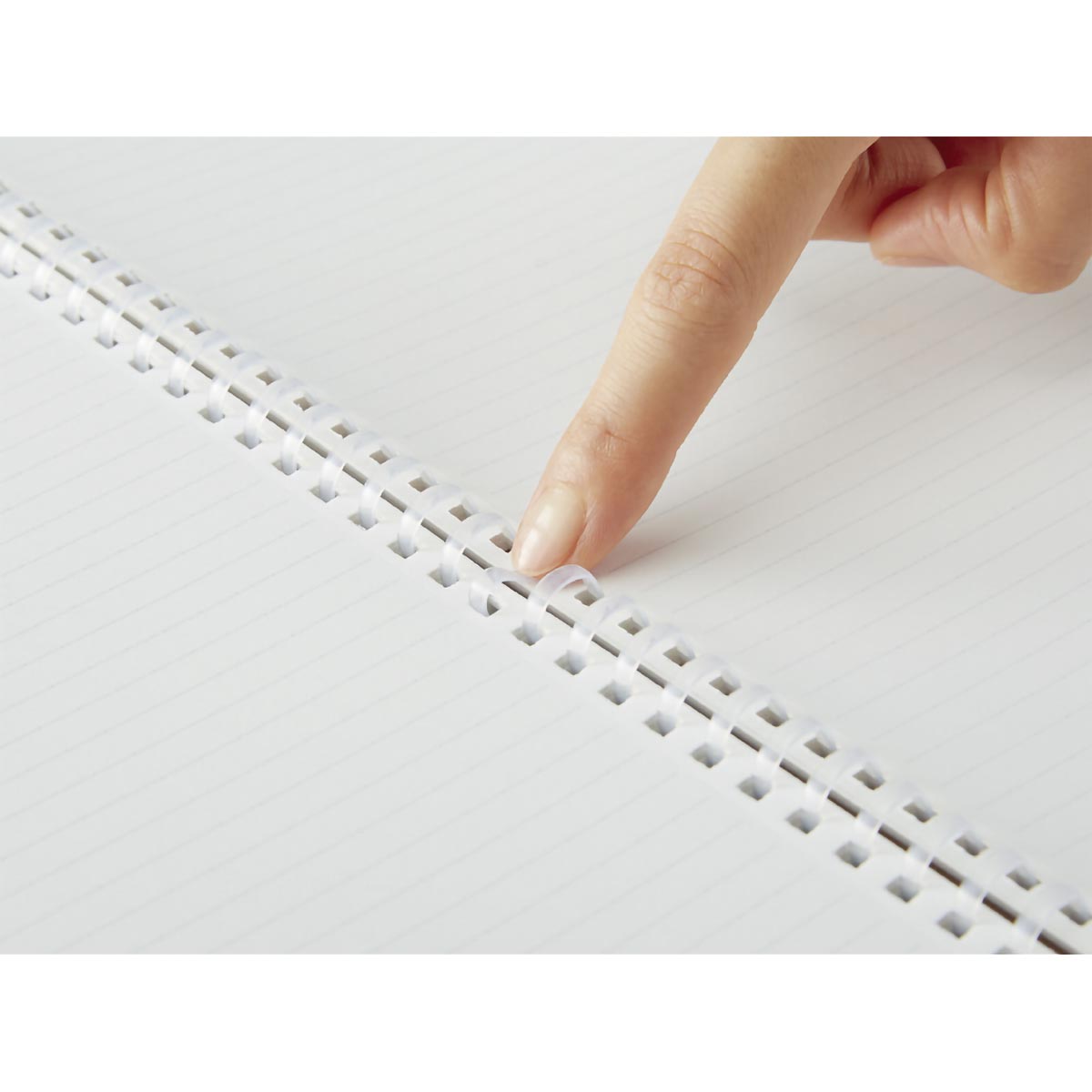 コクヨ　ソフトリングノート　Ｂ５　８０枚　ドットＢ罫　ライトブルー