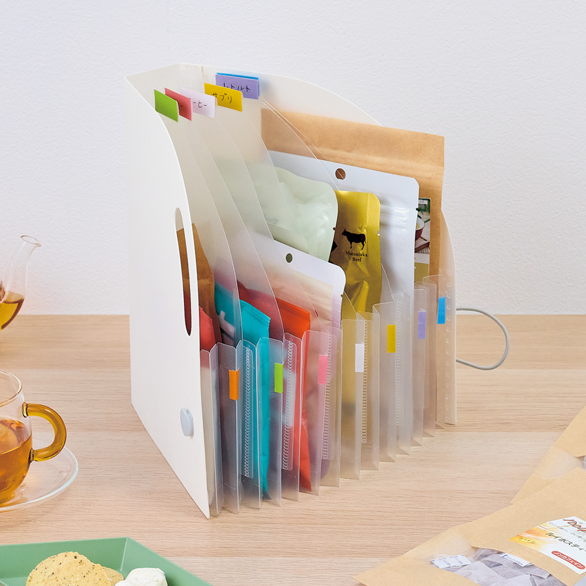 リヒトラブ　ｎｏｉｅ－ｓｔｙｌｅ　ドキュメントボックス　タテ　スリム　ホワイト　Ａ５　６仕切（７ポケット）