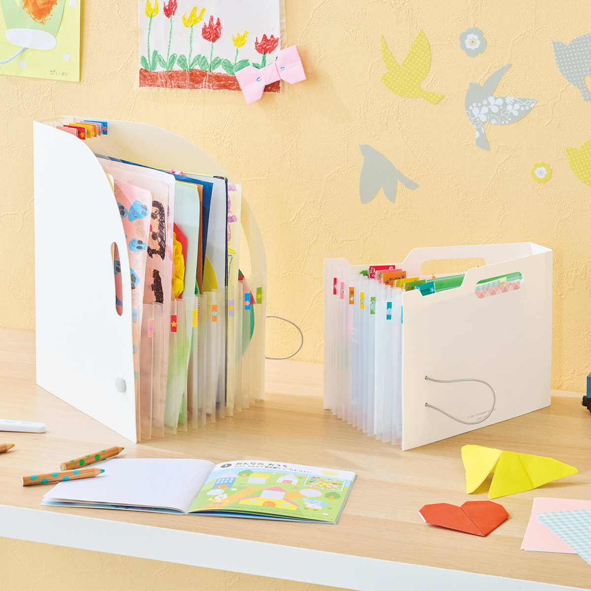 リヒトラブ　ｎｏｉｅ－ｓｔｙｌｅ　ドキュメントボックス　ヨコ　スリム　ホワイト　Ａ５　６仕切（７ポケット）