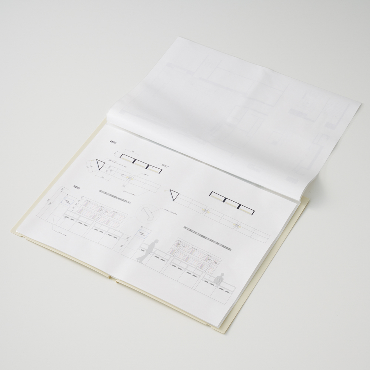 リヒトラブ　Ｍｕｔｕａｌ　二つ折りクリヤーブック＜ポケット交換式＞　テラコッタオレンジ　Ａ４（Ａ３・２つ折）　ポケット１０枚