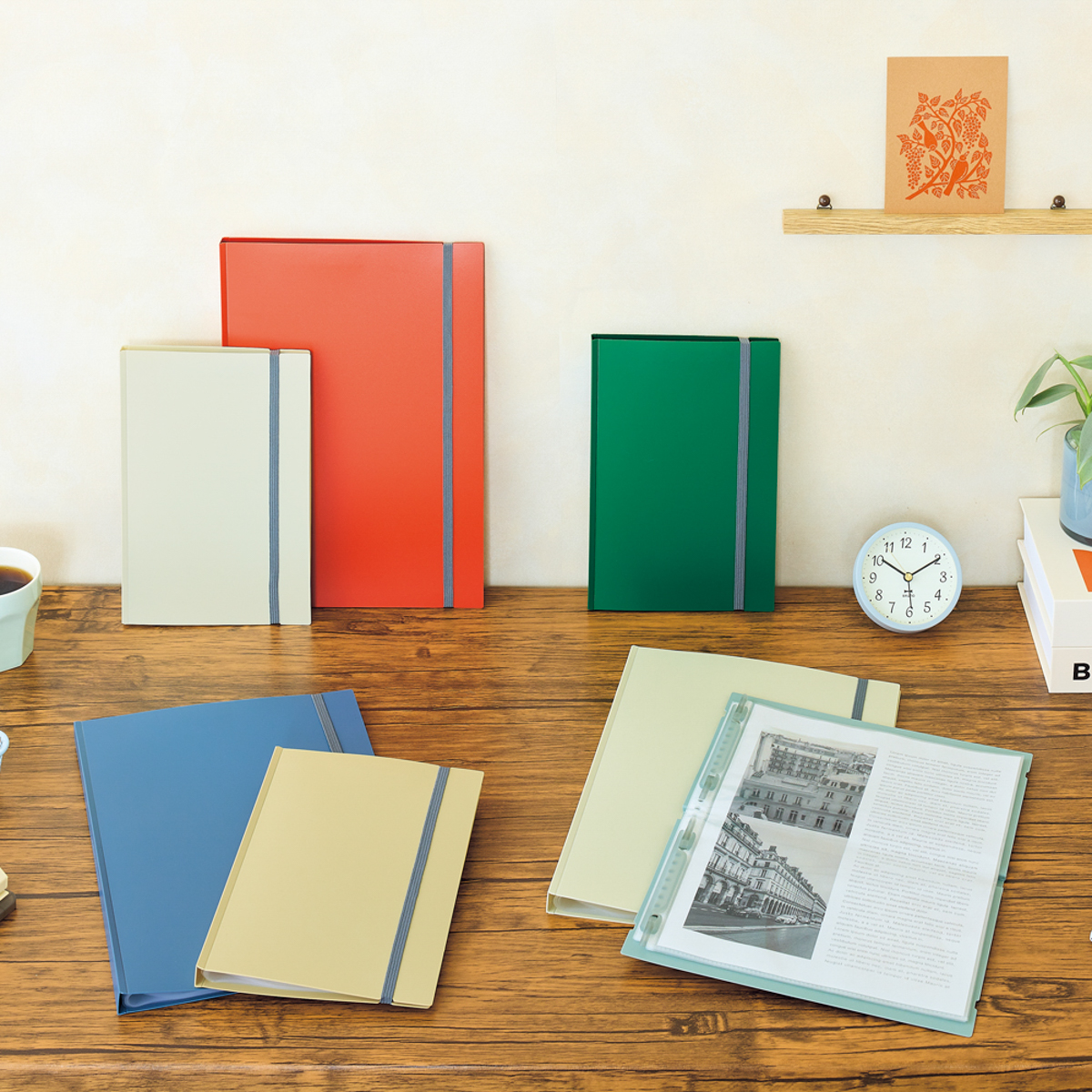 リヒトラブ　Ｍｕｔｕａｌ　二つ折りクリヤーブック＜ポケット交換式＞　テラコッタオレンジ　Ａ４（Ａ３・２つ折）　ポケット１０枚