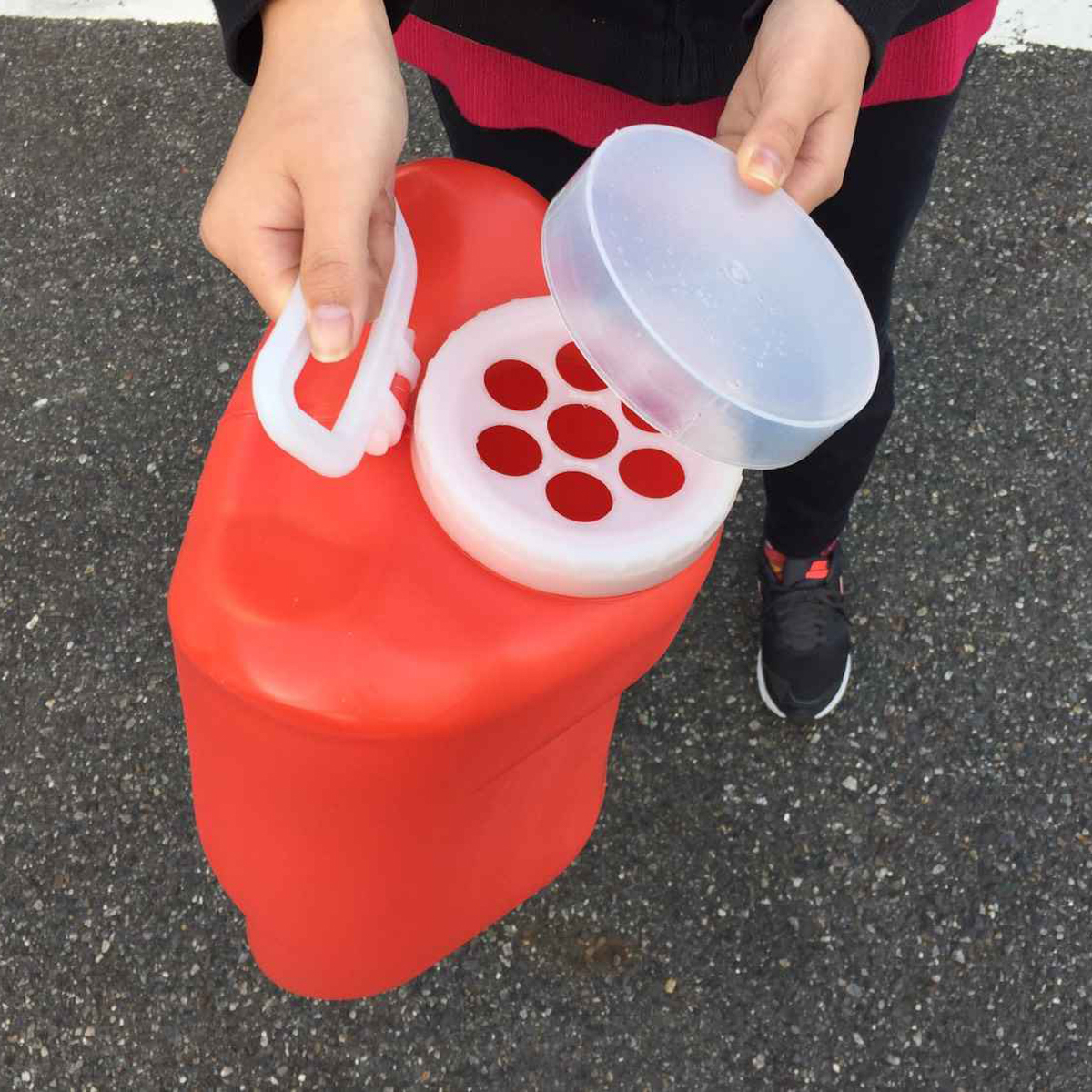 タンゲ化学工業　消火投水