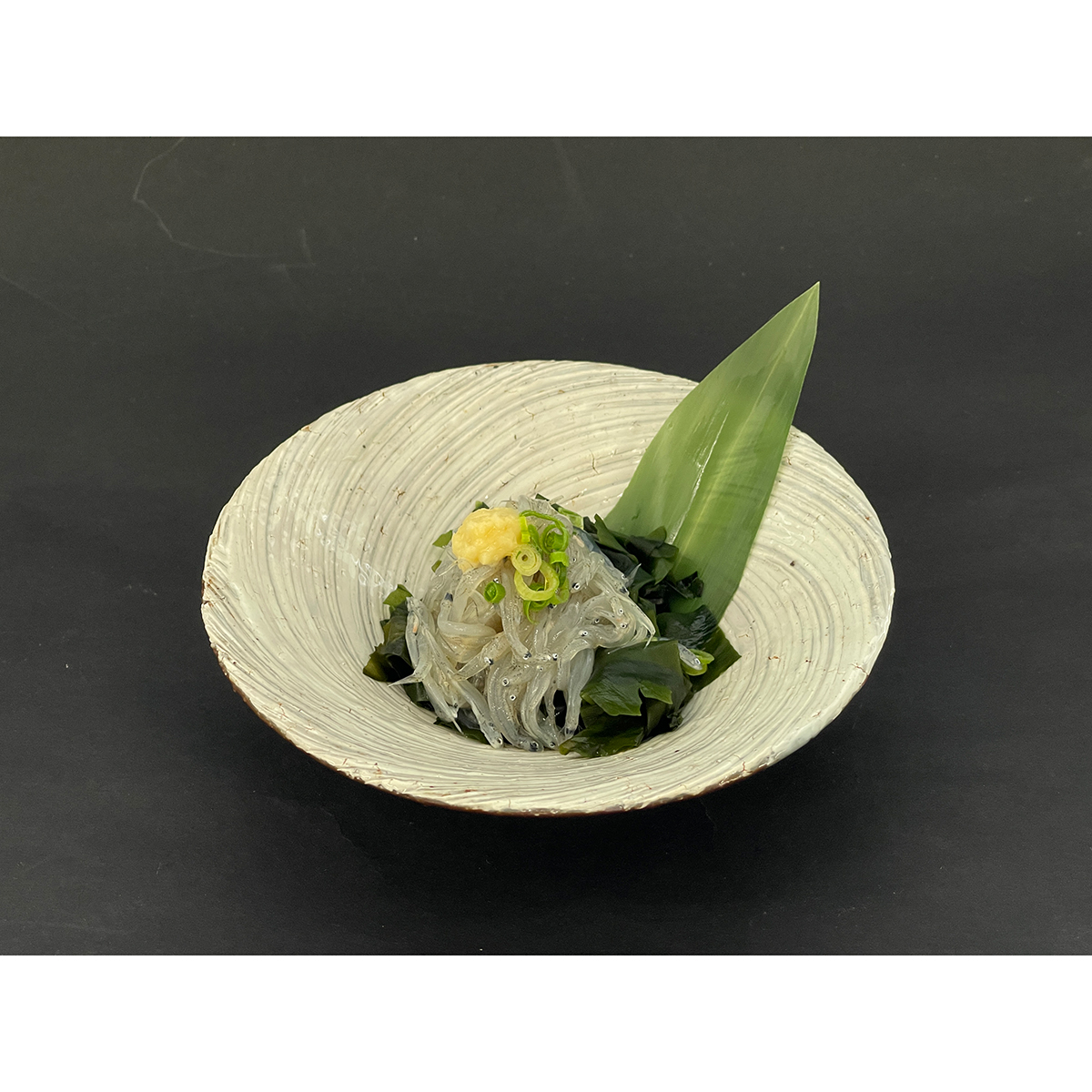 冷凍】 朝獲れ生しらす 100g＜業務用＞ 270630 | かぜとゆきオンライン