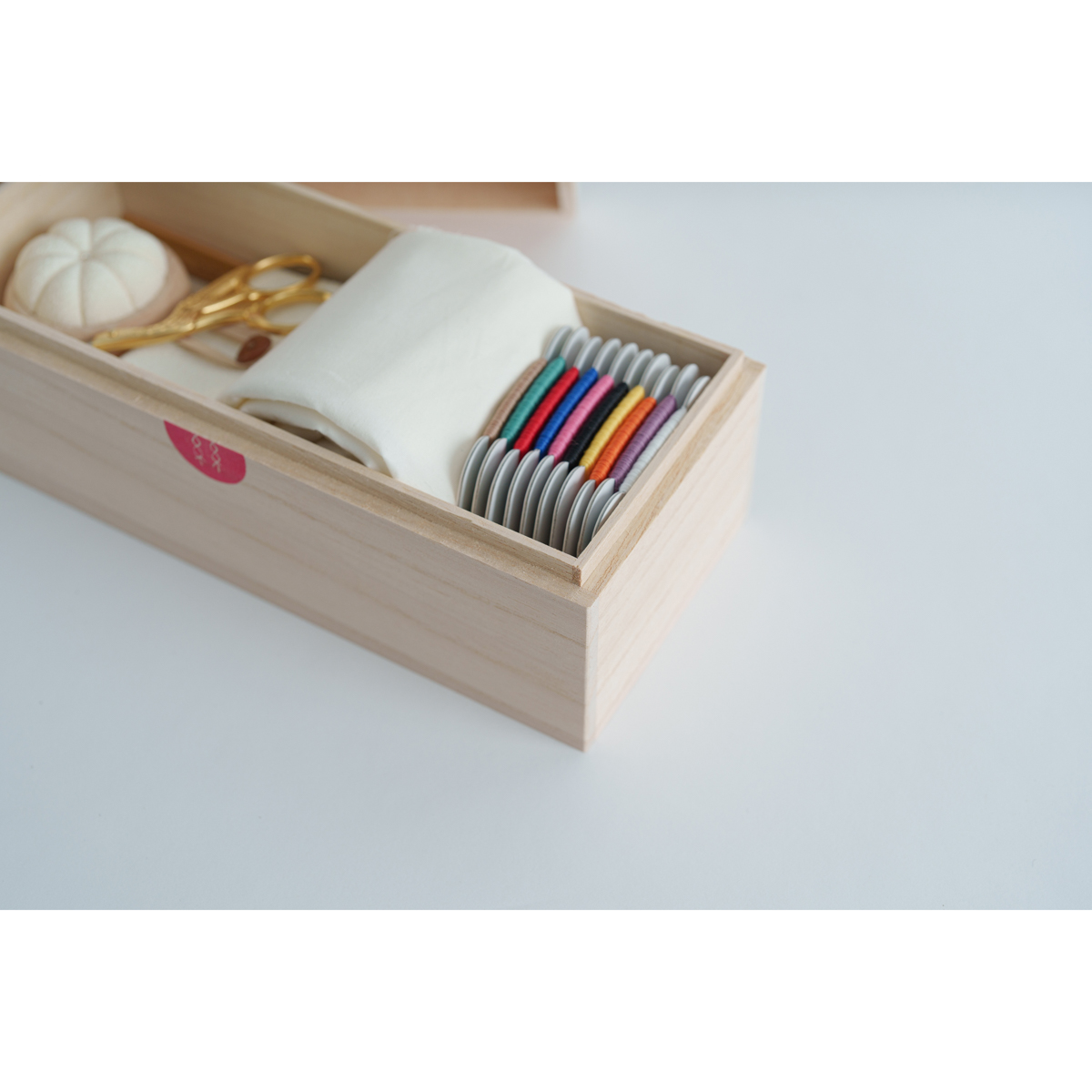 針と糸のお道具箱【ぬいぬふ】