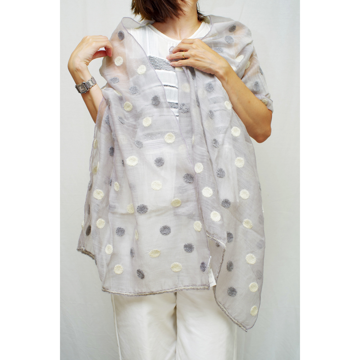 ウール・シルク手刺繍ドットストール