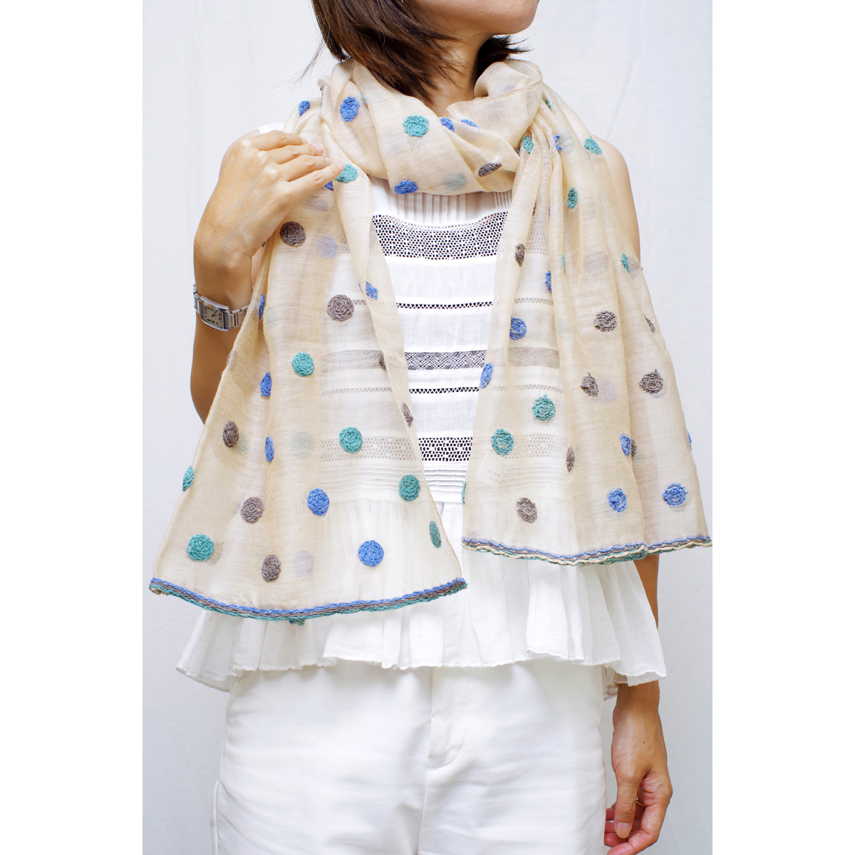ウール・シルク手刺繍ドットストール