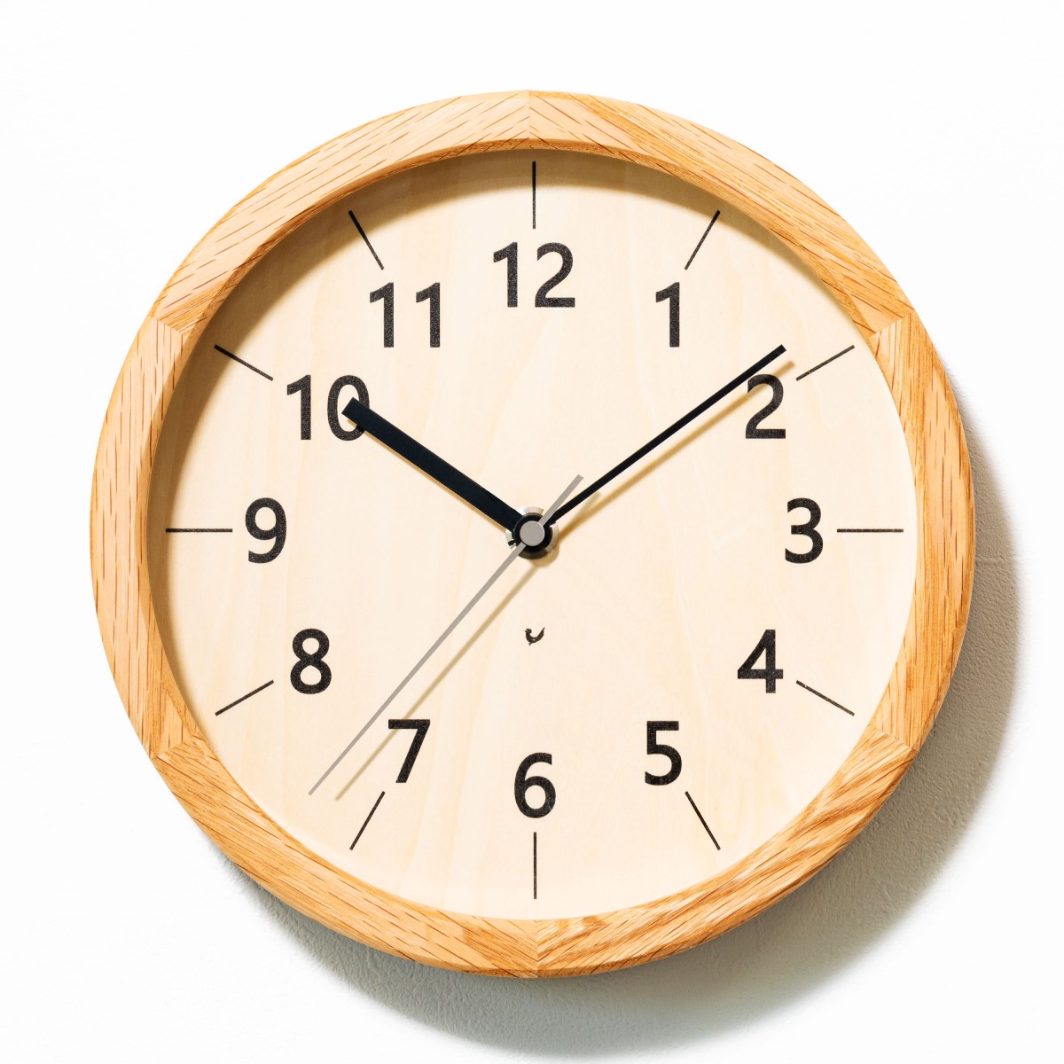 電波掛時計 Chambre ちいさな木の実の掛け時計　かし