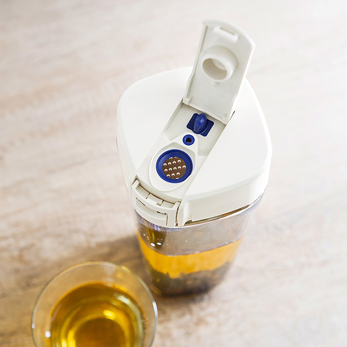 タテヨコ・茶こし付シームレスピッチャー1.2L