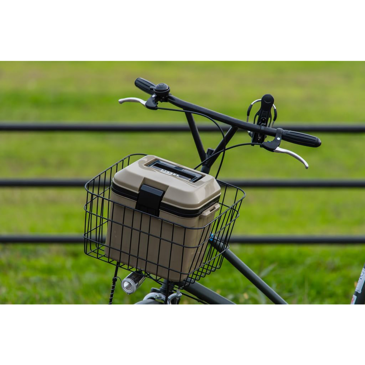 クーラーボックス　アイセル　#10