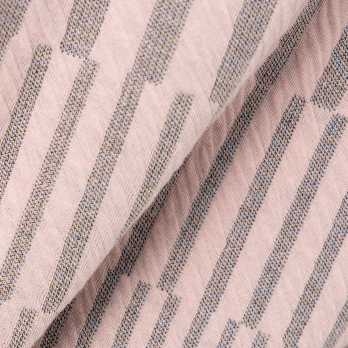 ふくれジャカードプルオーバー