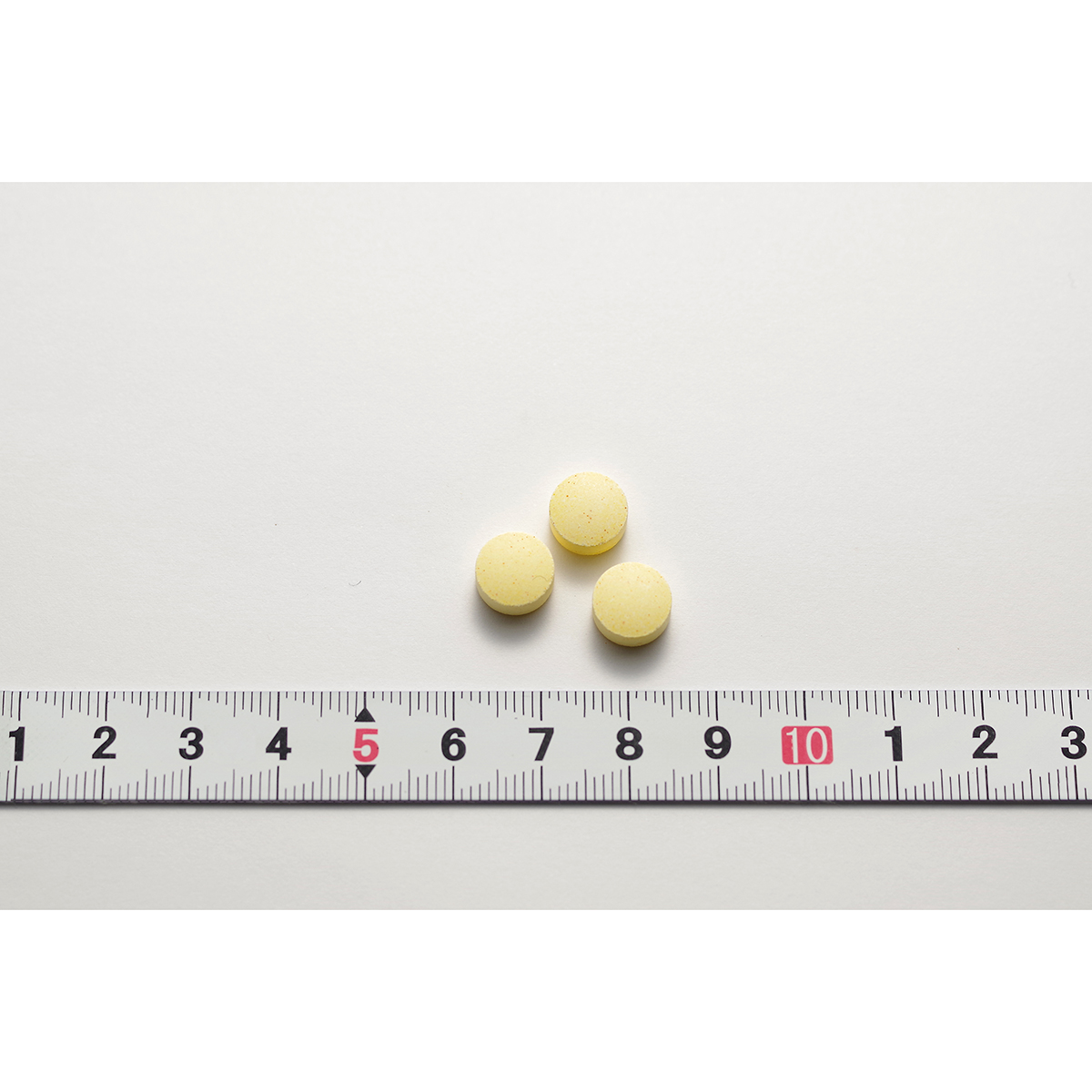小林製薬　ビタミンＣ　６０日分（１８０粒） 270709