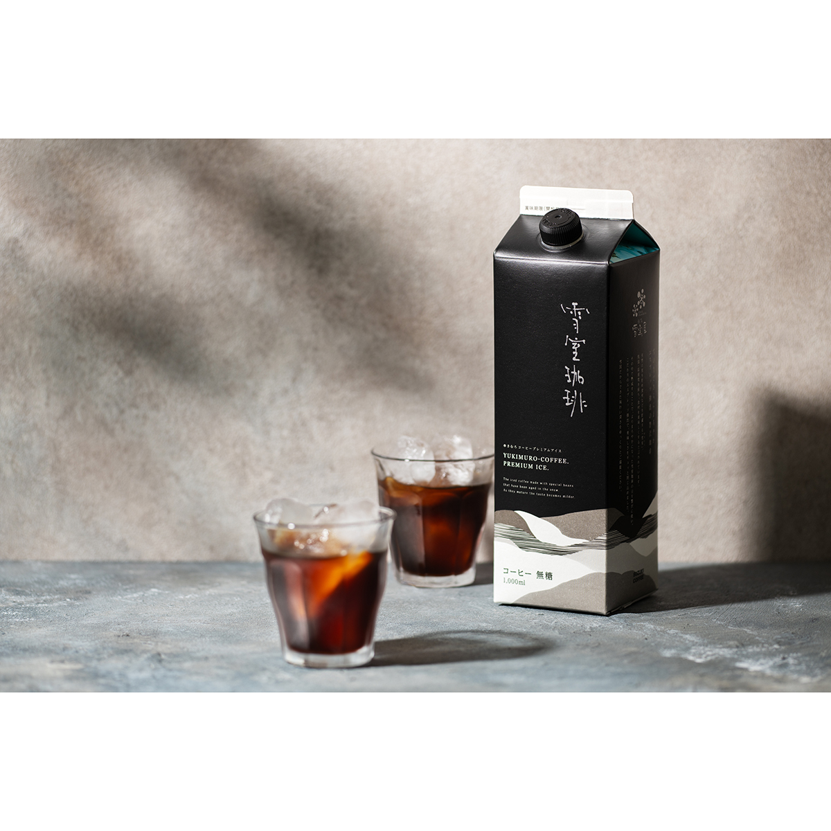 鈴木コーヒー 越後雪室屋 雪室珈琲プレミアムアイスコーヒー無糖 1000ml 260827