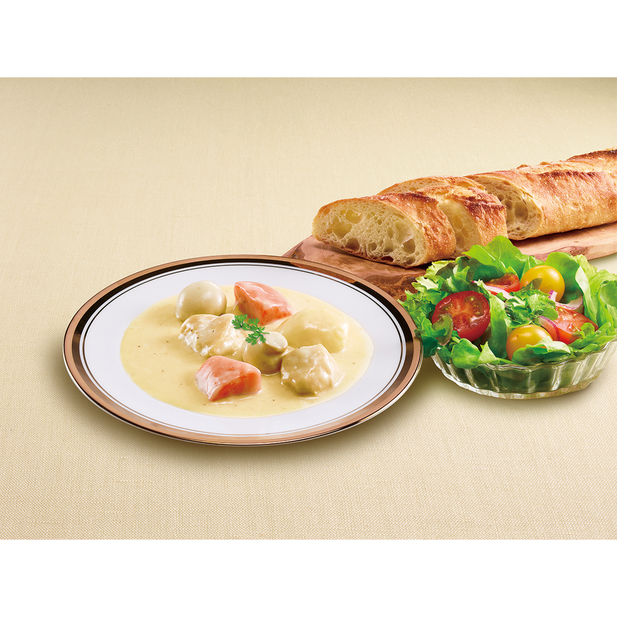 中村屋　濃厚クリームシチュー　贅沢生クリーム仕立て