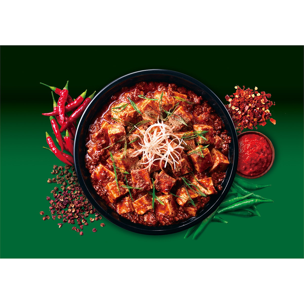 中村屋　本格四川　鮮烈な辛さ、しびれる麻婆豆腐