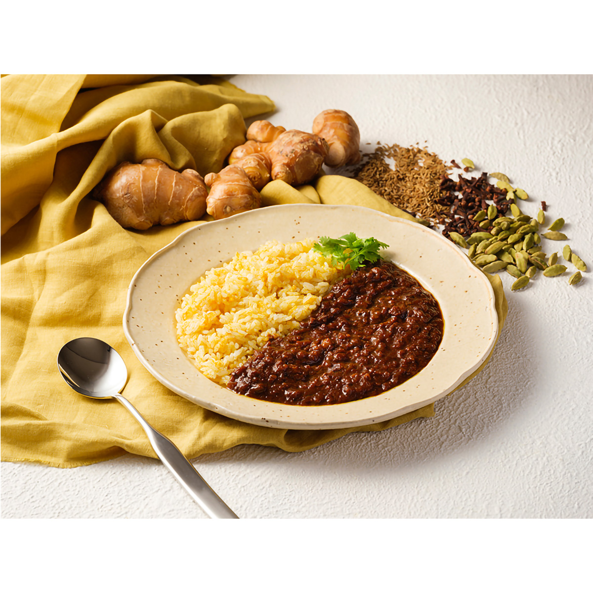 エム・シーシー食品　ＳＰＩＫＹ　きざみ生姜のキーマカレー　１６０ｇ