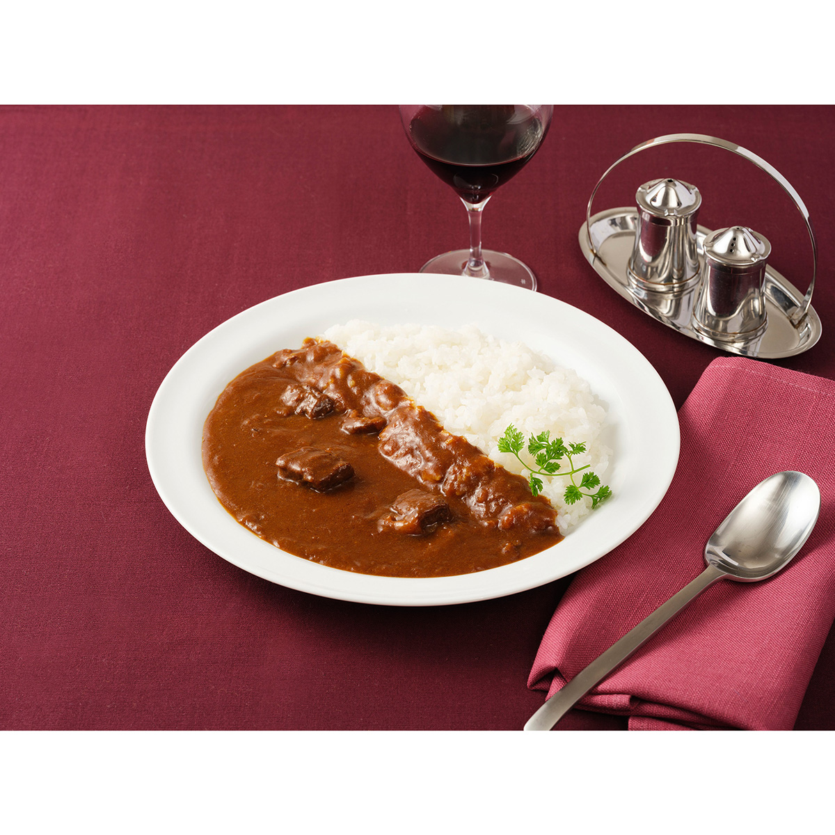 エム・シーシー食品　国産牛肉の１００年前のビーフカレー　１８０ｇ