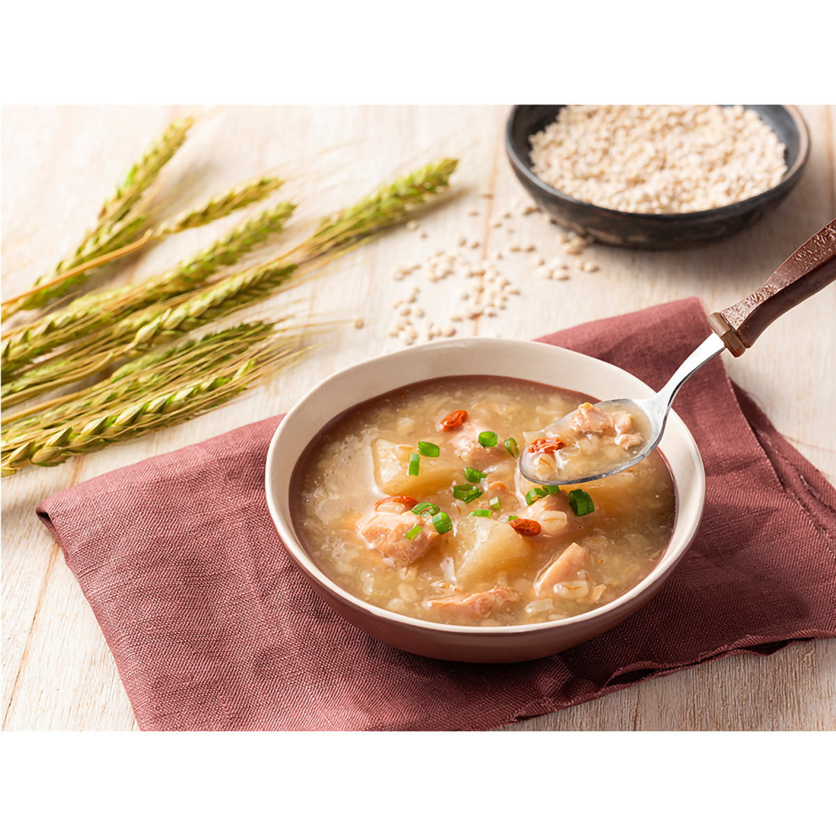 エム・シーシー食品　もち麦入り参鶏湯　１６０ｇ