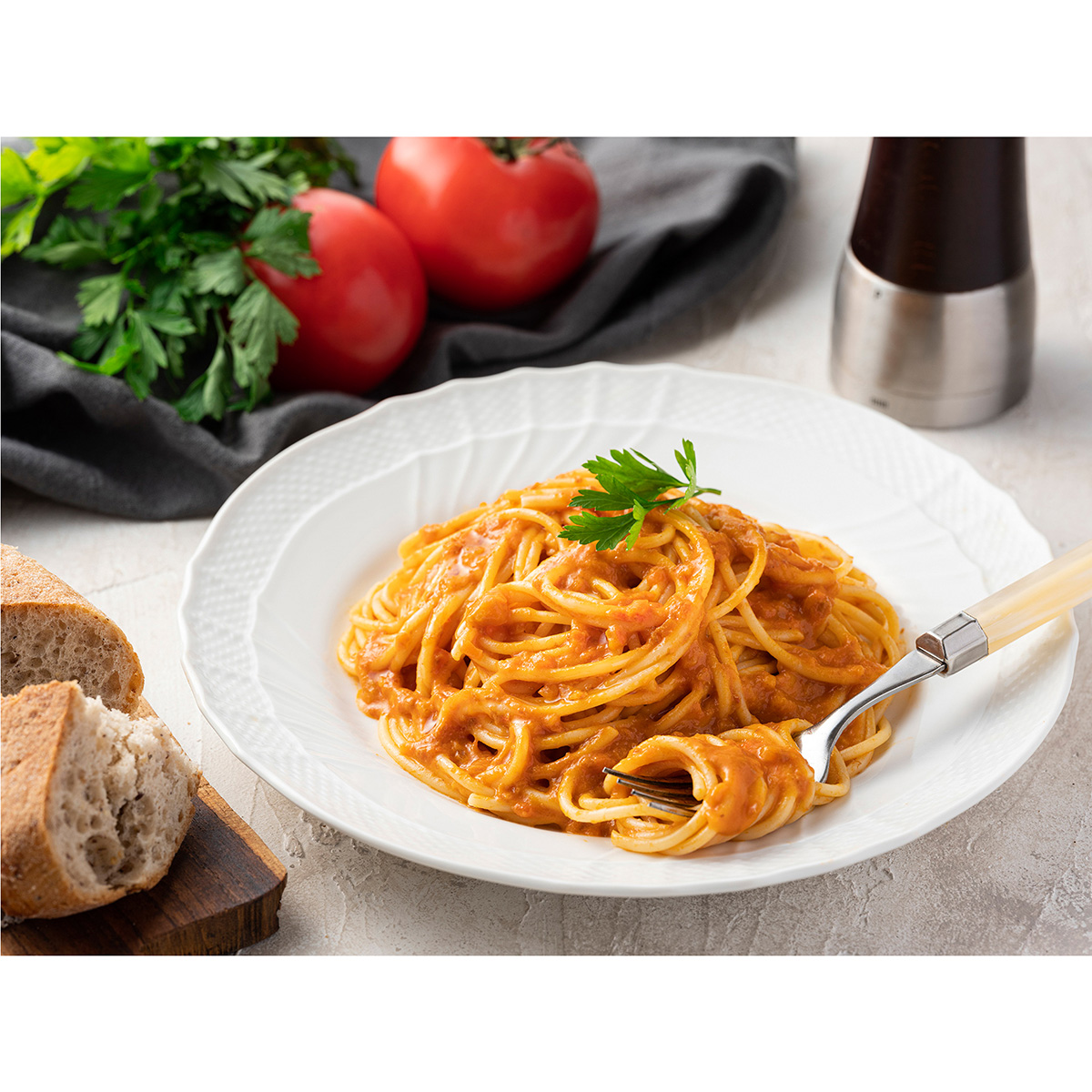 エム・シーシー食品　カニのトマトクリームソース　１３０ｇ