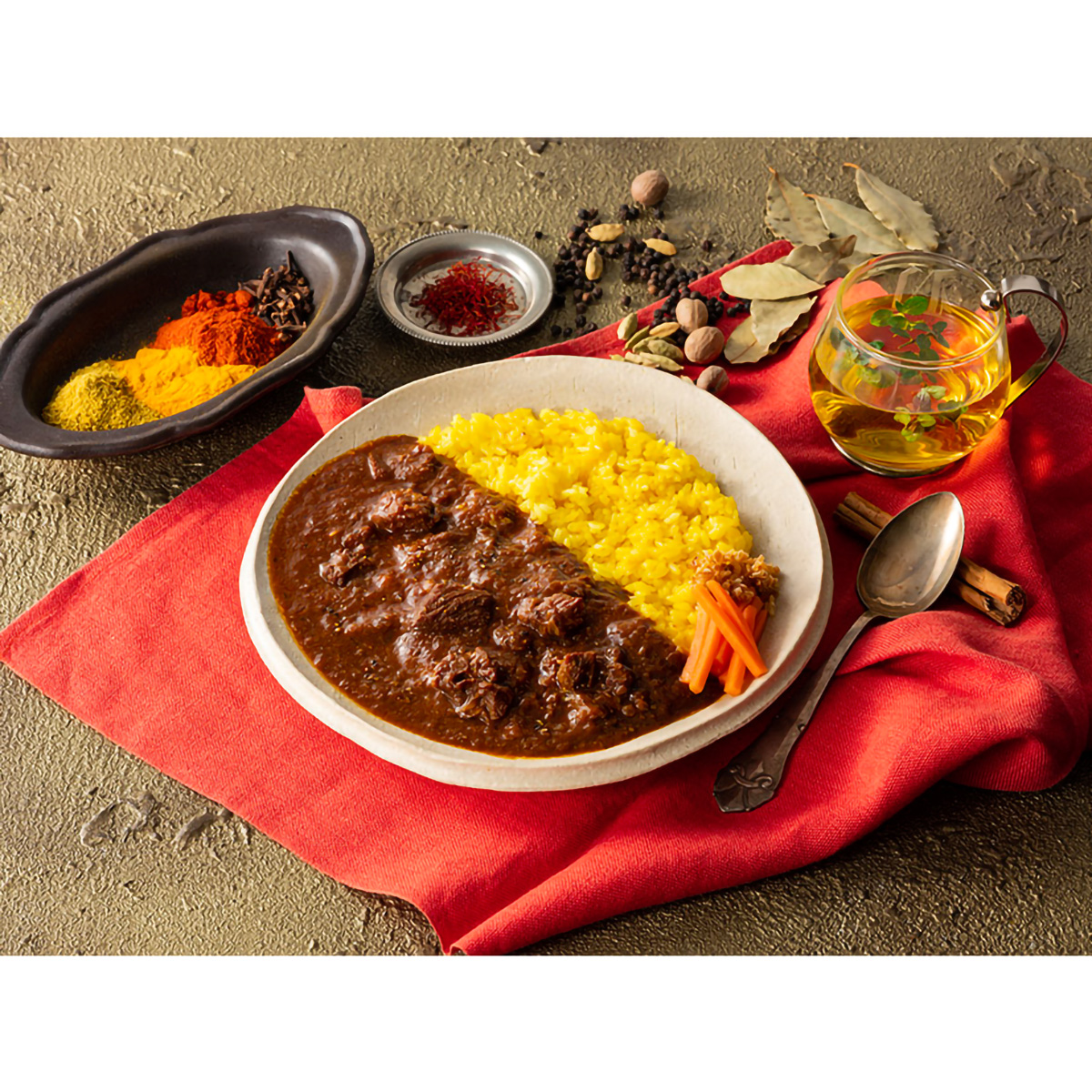 エム・シーシー食品　ぶはらビーフカレー　１８０ｇ