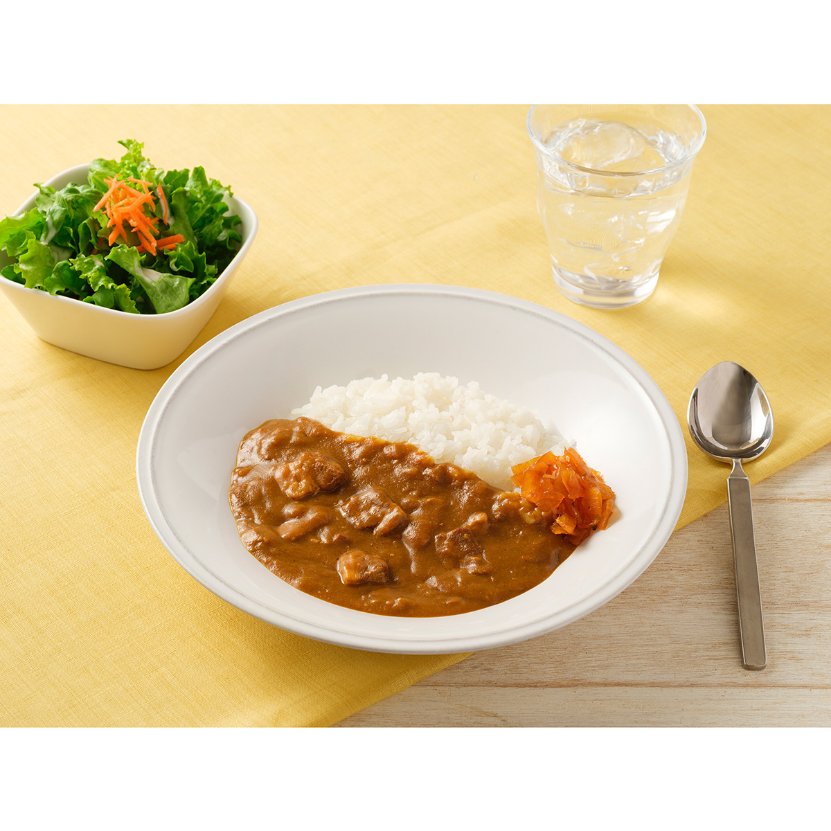 エム・シーシー食品　リオポークカレー　２００ｇ