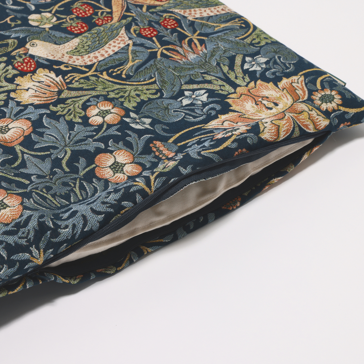 《2.5人掛け用》 モリスデザインスタジオ 【いちご泥棒】 シートクッション   46x120cm