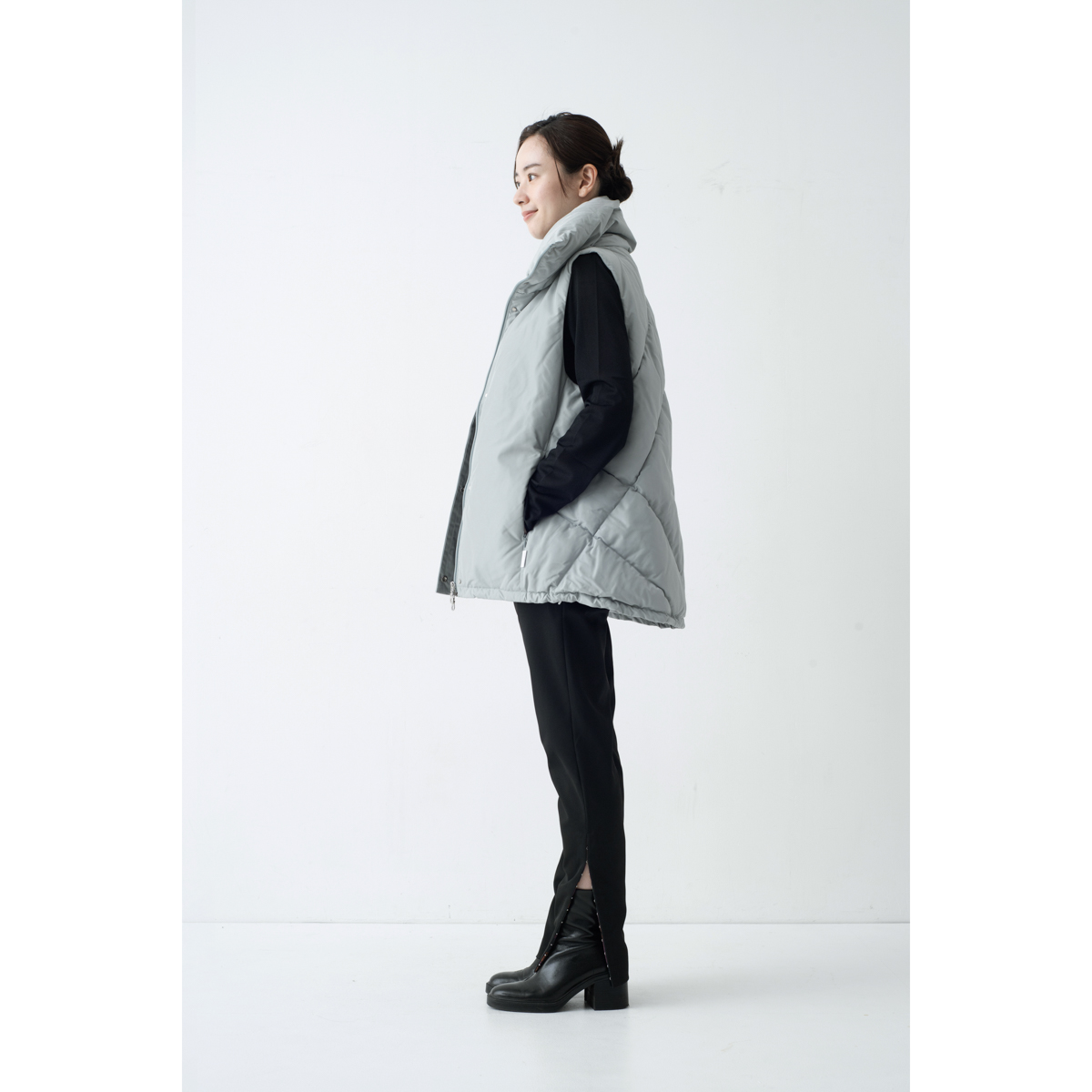 STAND COLLAR DOWN VEST