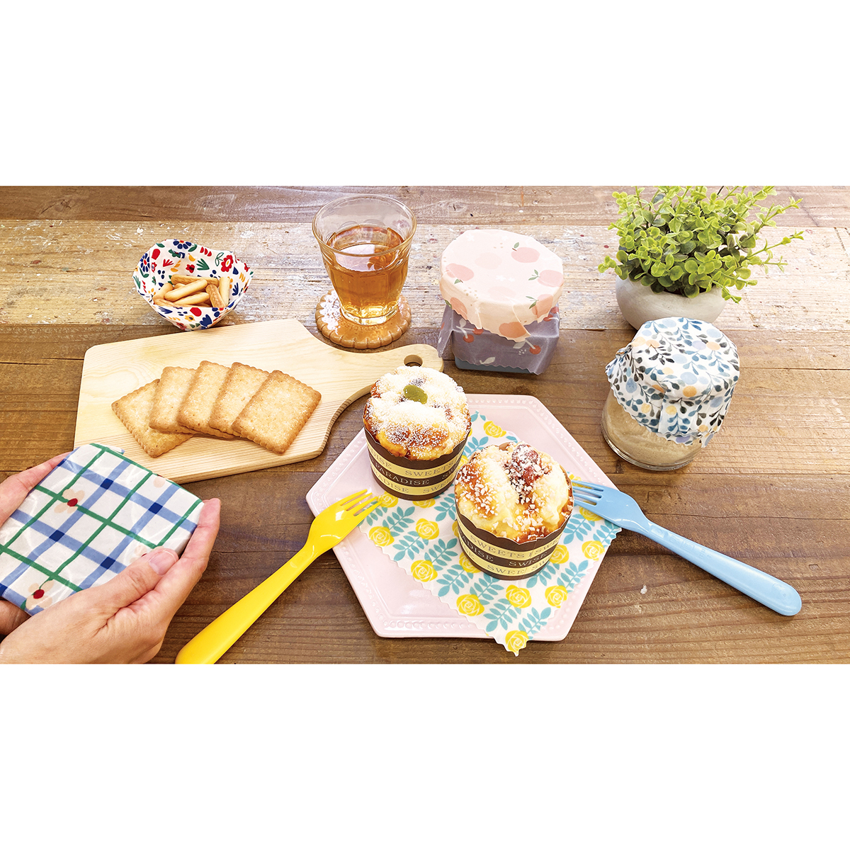 ＫＡＷＡＧＵＣＨＩ　布でつくるみつろうラップ　布地みつろうセット　１５－３３７