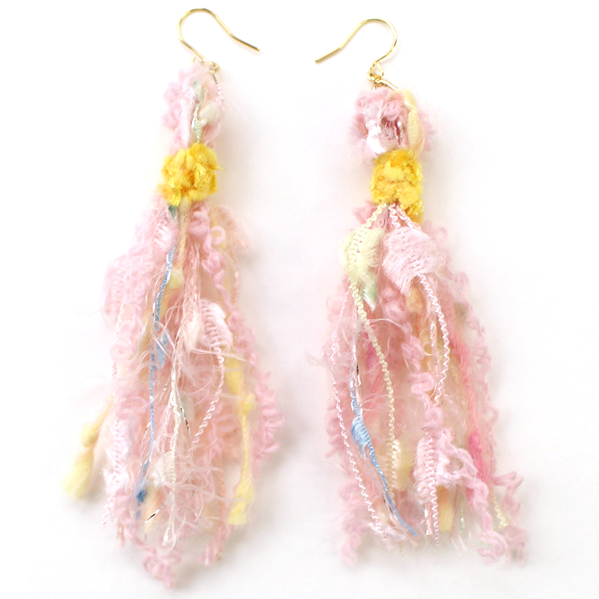 ＫＡＷＡＧＵＣＨＩ　あそび糸　ホワイト　１５－４２６