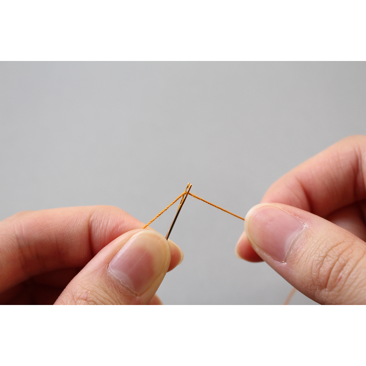 ＫＡＷＡＧＵＣＨＩ　糸が通しやすい針　２本入　１５－４３９