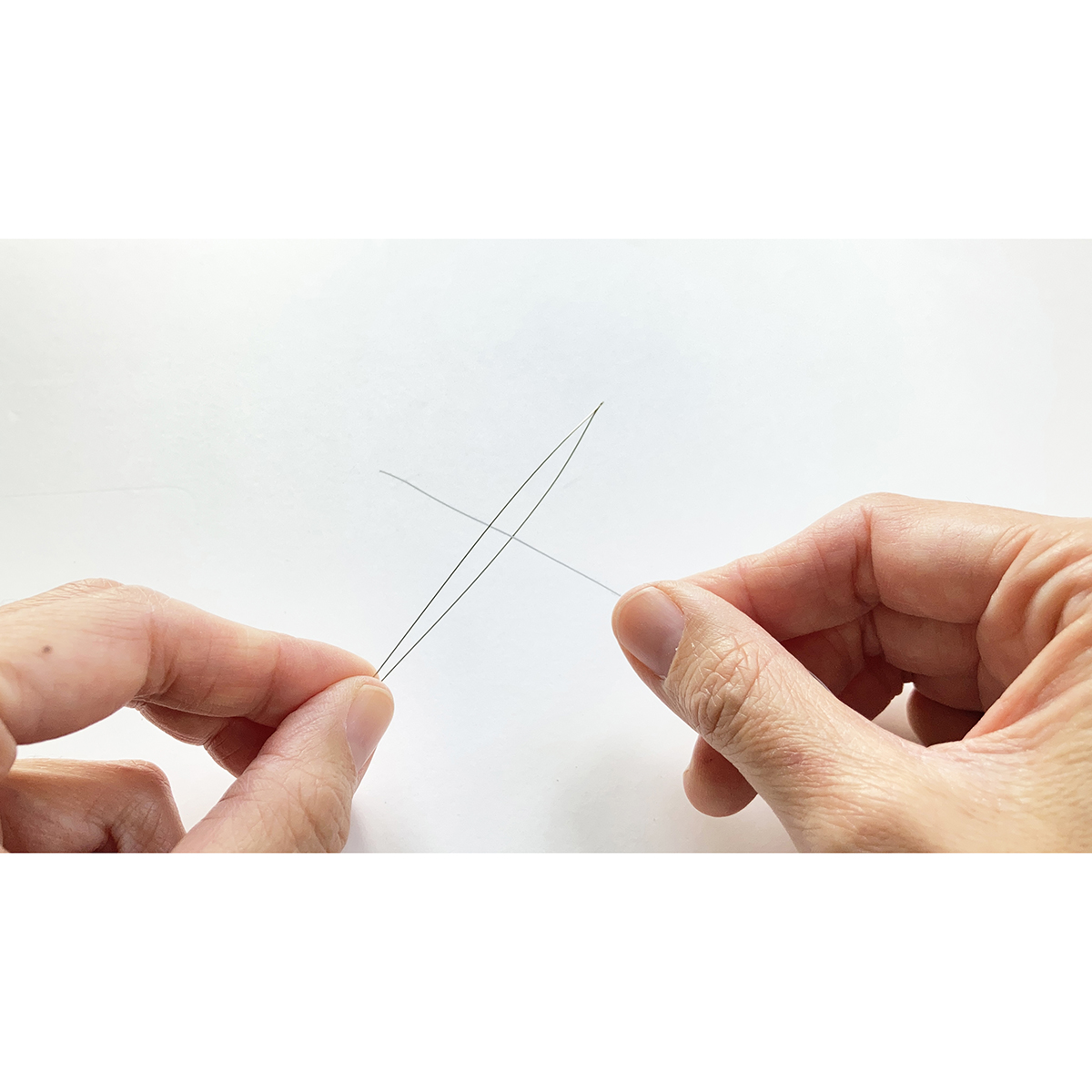 ＫＡＷＡＧＵＣＨＩ　ビーズ通し　６ｃｍ　２本入　９０－０２８