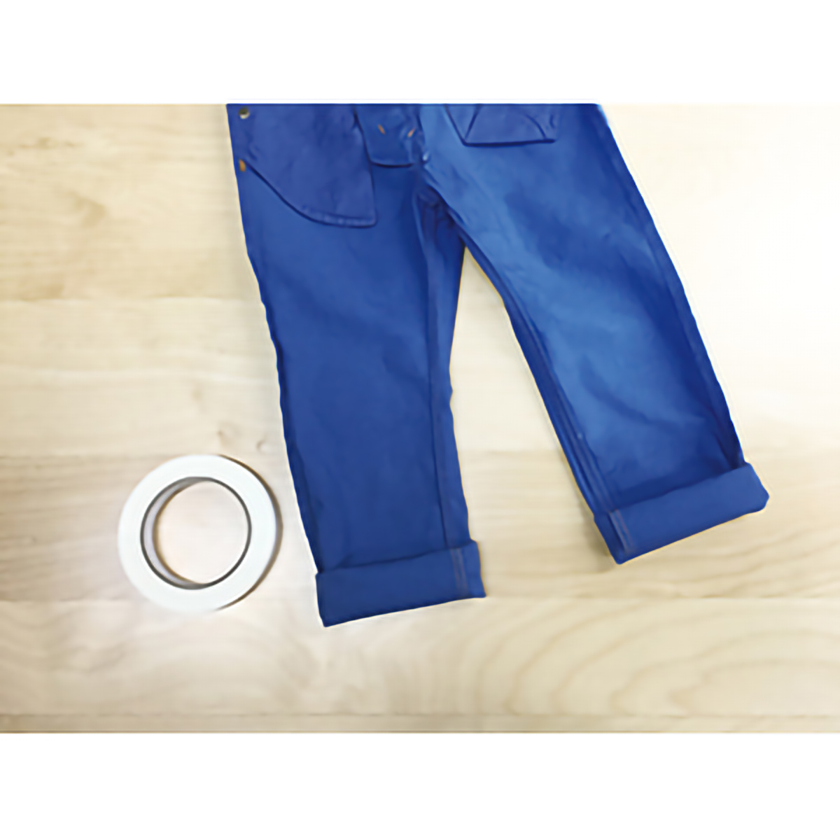 ＫＡＷＡＧＵＣＨＩ　水に強い布用両面テープ　幅１０ｍｍ×長さ２０ｍ　９４－０１４